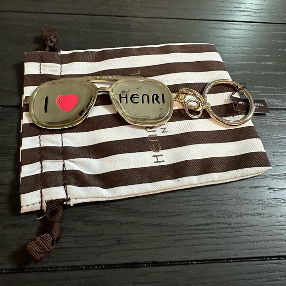 Henri Bendel Bag Charm - See You Sunglasses - NWT - Picture 3 of 7